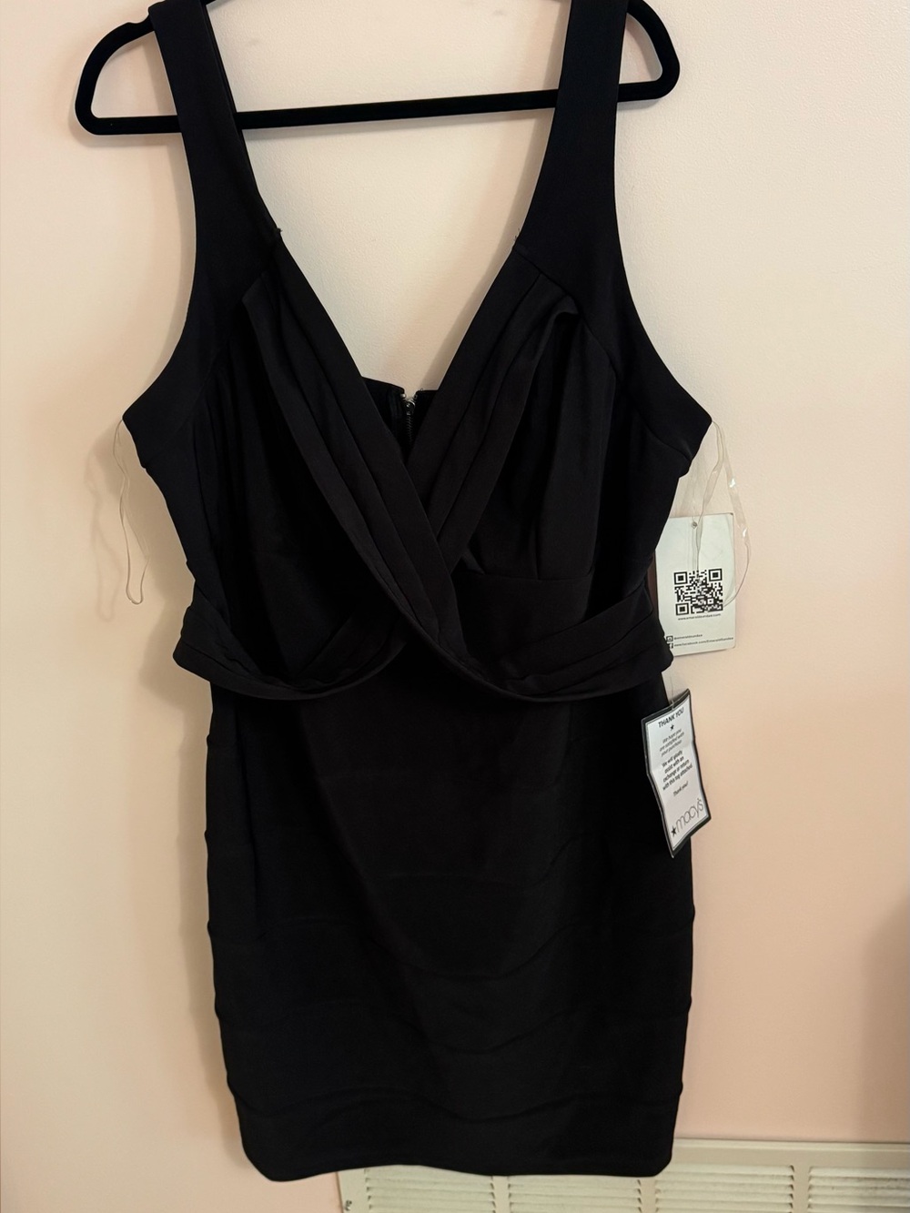 Classic Black Sleeveless V-Neck Mini Dress